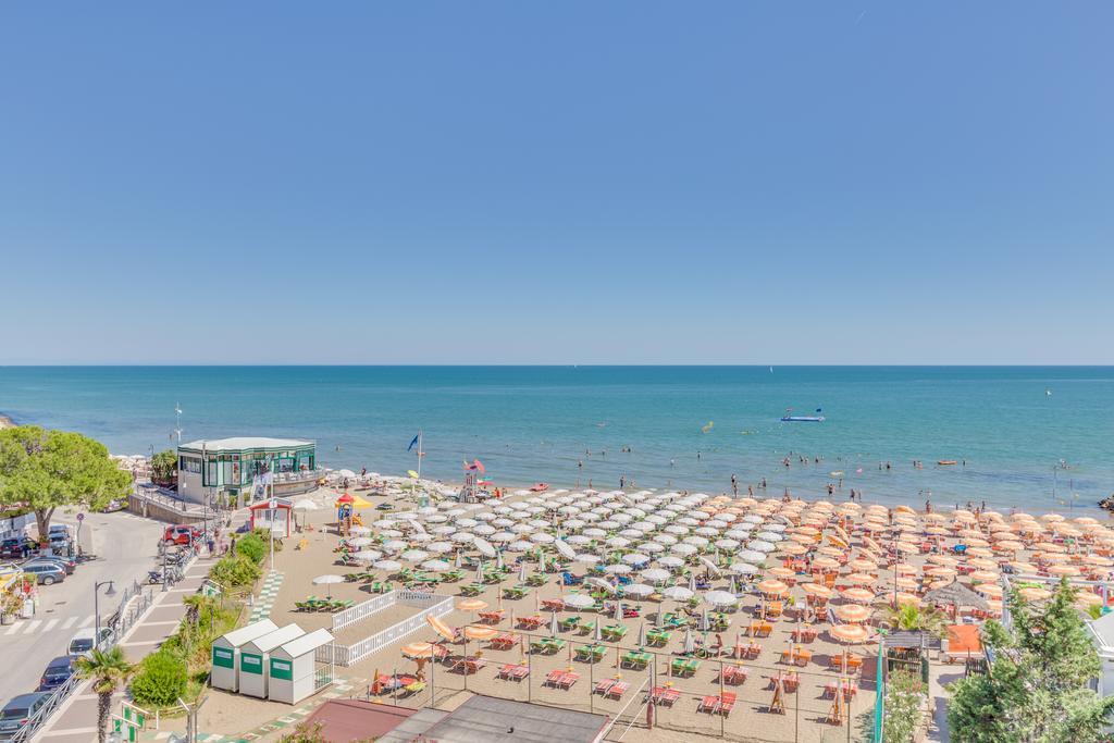 Hotel Austria Каорле Экстерьер фото