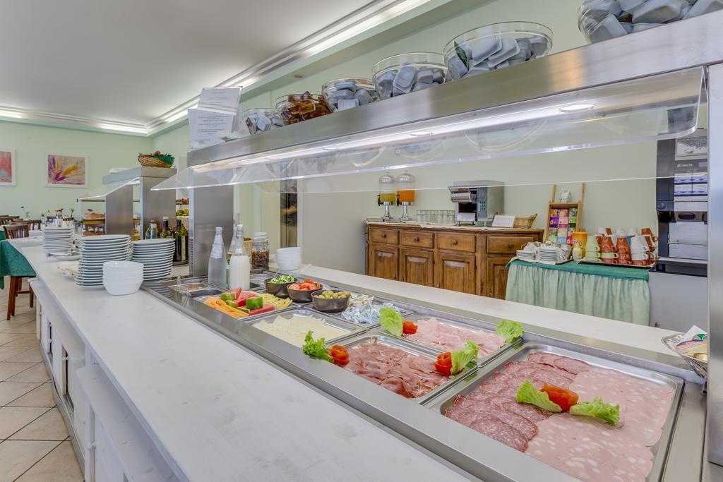 Hotel Austria Каорле Экстерьер фото