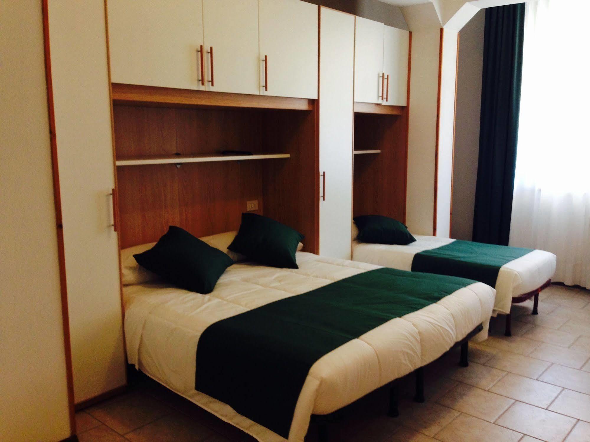 Hotel Austria Каорле Экстерьер фото